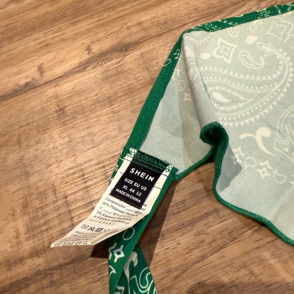 SHEIN Green Bandana Top - Picture 3 of 3